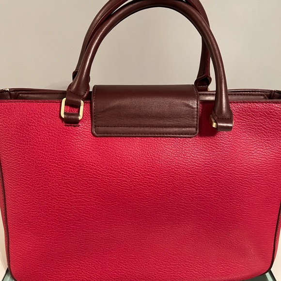 Hand Bag - Picture 2 of 8